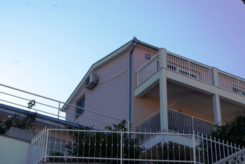 Apartments Nena - トロギール エクステリア 写真